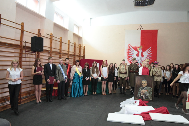 Apel z okazji 11 listopada r.szk. 2013/2014 autor: ZST Kolno, LO Kolno, LP Kolno 