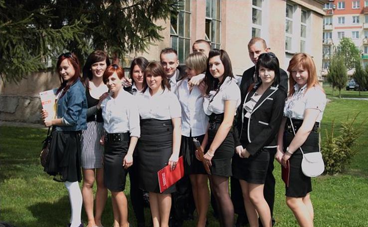 Po�egnanie klas maturalnych oraz uroczysto�� 3 maja w ZST w Kolnie rok szkolny 2009/2010
 autor: ZST Kolno, LO Kolno, LP Kolno 