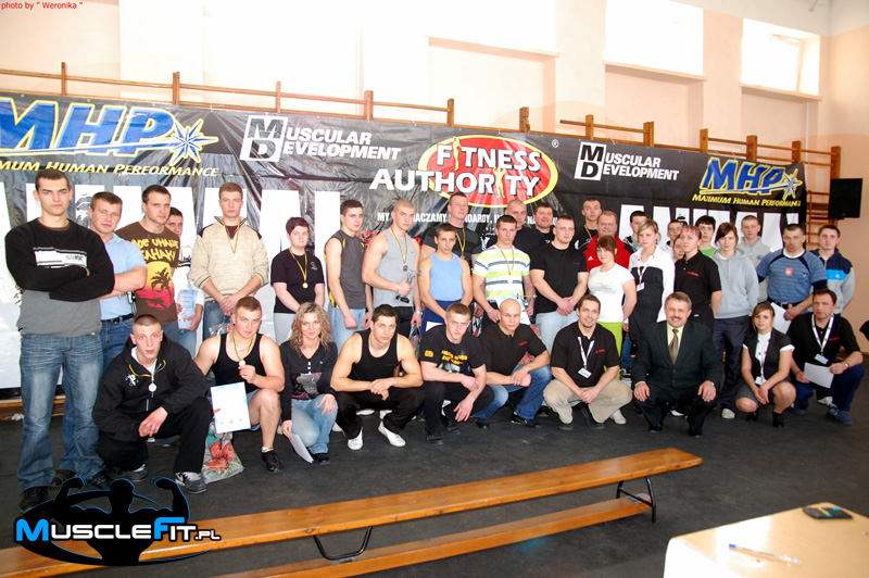 II Mi�dzyszkolne Mistrzostwa w Wyciskaniu Sztangi Le��c
 autor: ZST Kolno, LO Kolno, LP Kolno 