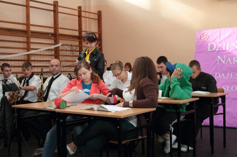 Dzie� Edukacji Narodowej w Zespole Szk� Technicznych- Kolno 2011r. Dzie� nauczyciela 2011
 autor: ZST Kolno, LO Kolno, LP Kolno 