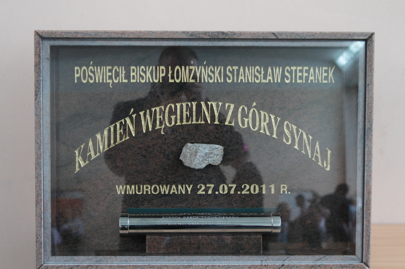 Wmurowanie kamienia w�gielnego w ZST autor: ZST Kolno, LO Kolno, LP Kolno 