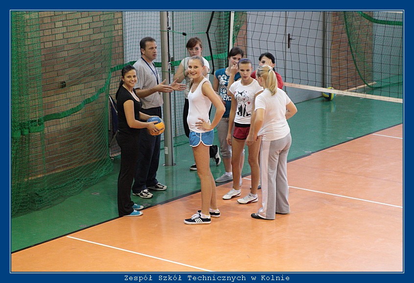 Mecz siatk�wki ZST Kolno kontra LO 'Mickiewicz' -Kolno 2010r. autor: ZST Kolno, LO Kolno, LP Kolno 