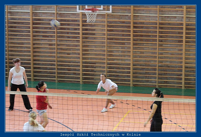 Mecz siatk�wki ZST Kolno kontra LO 'Mickiewicz' -Kolno 2010r. autor: ZST Kolno, LO Kolno, LP Kolno 