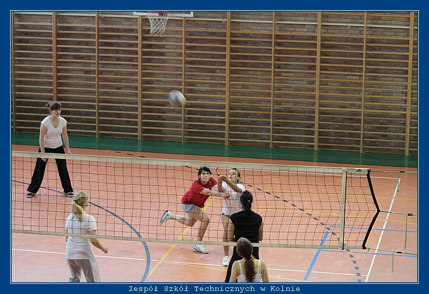 Mecz siatk�wki ZST Kolno kontra LO 'Mickiewicz' -Kolno 2010r. autor: ZST Kolno, LO Kolno, LP Kolno 