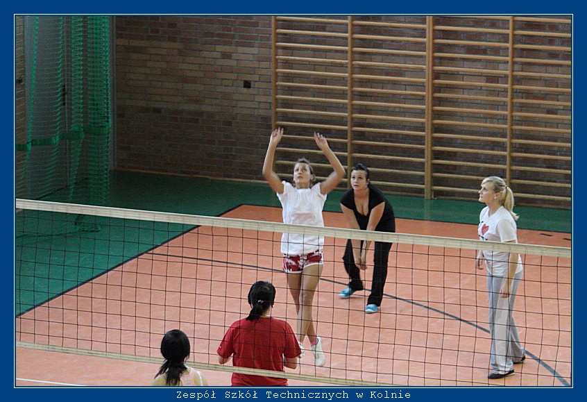 Mecz siatk�wki ZST Kolno kontra LO 'Mickiewicz' -Kolno 2010r. autor: ZST Kolno, LO Kolno, LP Kolno 