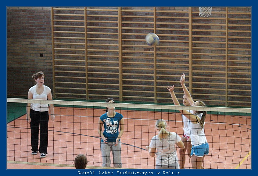 Mecz siatk�wki ZST Kolno kontra LO 'Mickiewicz' -Kolno 2010r. autor: ZST Kolno, LO Kolno, LP Kolno 