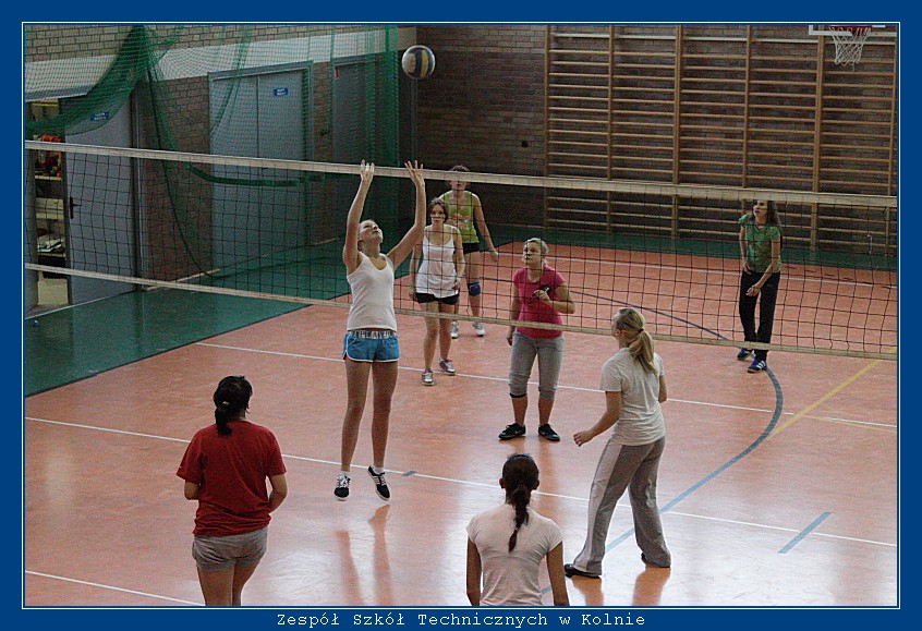 Mecz siatk�wki ZST Kolno kontra LO 'Mickiewicz' -Kolno 2010r. autor: ZST Kolno, LO Kolno, LP Kolno 