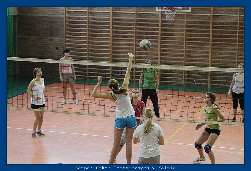 Mecz siatk�wki ZST Kolno kontra LO 'Mickiewicz' -Kolno 2010r. autor: ZST Kolno, LO Kolno, LP Kolno 
