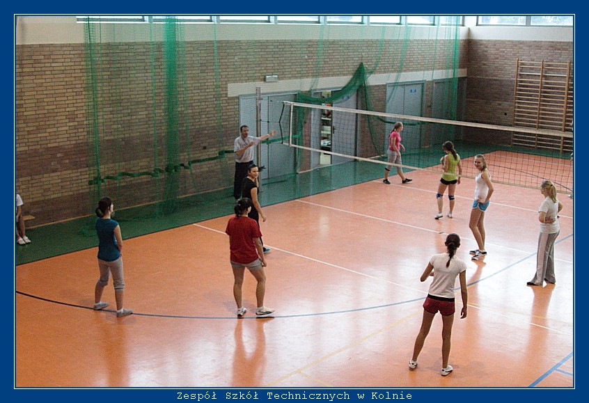 Mecz siatk�wki ZST Kolno kontra LO 'Mickiewicz' -Kolno 2010r. autor: ZST Kolno, LO Kolno, LP Kolno 