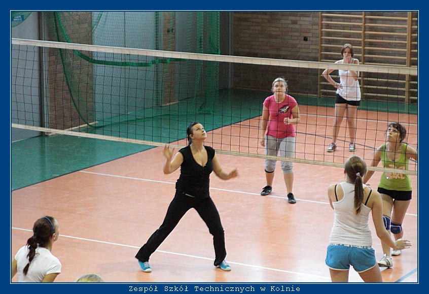Mecz siatk�wki ZST Kolno kontra LO 'Mickiewicz' -Kolno 2010r. autor: ZST Kolno, LO Kolno, LP Kolno 