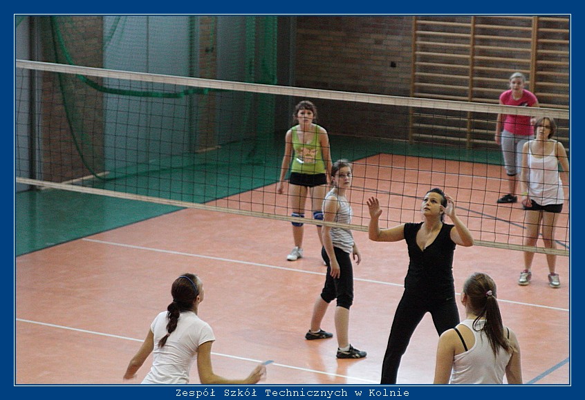 Mecz siatk�wki ZST Kolno kontra LO 'Mickiewicz' -Kolno 2010r. autor: ZST Kolno, LO Kolno, LP Kolno 