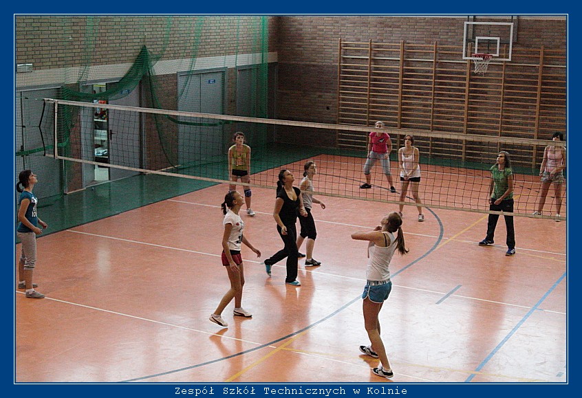 Mecz siatk�wki ZST Kolno kontra LO 'Mickiewicz' -Kolno 2010r. autor: ZST Kolno, LO Kolno, LP Kolno 
