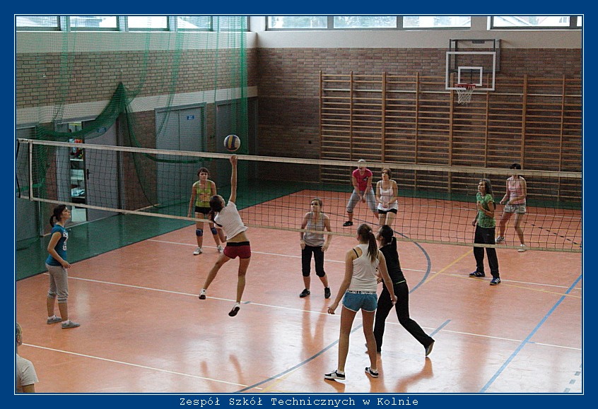 Mecz siatk�wki ZST Kolno kontra LO 'Mickiewicz' -Kolno 2010r. autor: ZST Kolno, LO Kolno, LP Kolno 