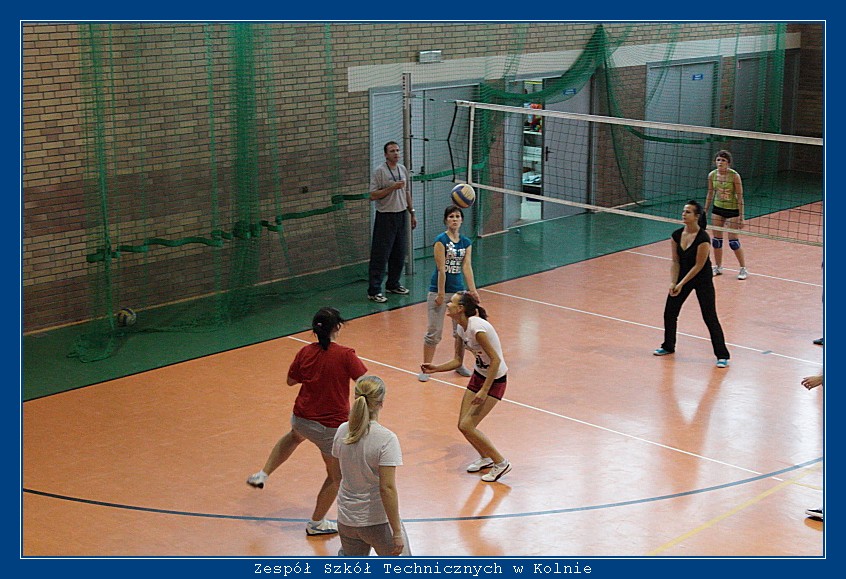 Mecz siatk�wki ZST Kolno kontra LO 'Mickiewicz' -Kolno 2010r. autor: ZST Kolno, LO Kolno, LP Kolno 