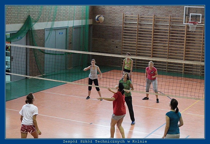 Mecz siatk�wki ZST Kolno kontra LO 'Mickiewicz' -Kolno 2010r. autor: ZST Kolno, LO Kolno, LP Kolno 