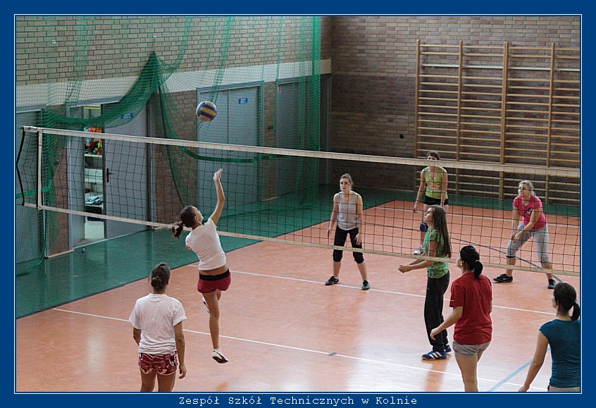 Mecz siatk�wki ZST Kolno kontra LO 'Mickiewicz' -Kolno 2010r. autor: ZST Kolno, LO Kolno, LP Kolno 