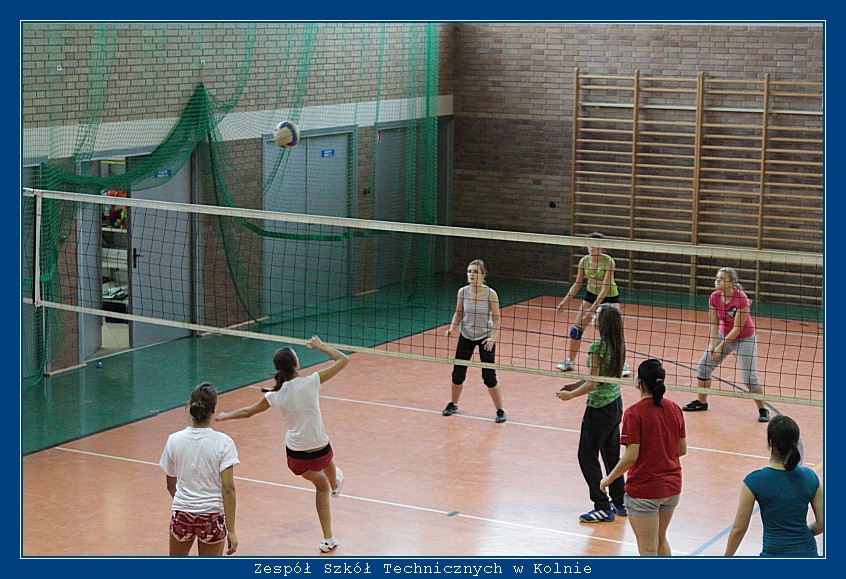 Mecz siatk�wki ZST Kolno kontra LO 'Mickiewicz' -Kolno 2010r. autor: ZST Kolno, LO Kolno, LP Kolno 
