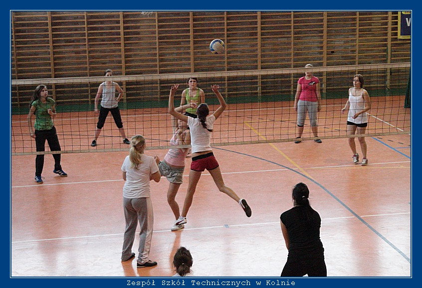 Mecz siatk�wki ZST Kolno kontra LO 'Mickiewicz' -Kolno 2010r. autor: ZST Kolno, LO Kolno, LP Kolno 
