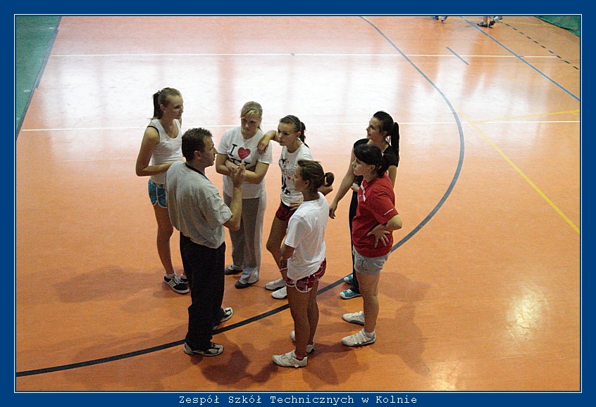 Mecz siatk�wki ZST Kolno kontra LO 'Mickiewicz' -Kolno 2010r. autor: ZST Kolno, LO Kolno, LP Kolno 