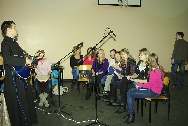 Rekolekcje w Zespole Szk� Technicznych w Kolnie 2011 r. autor: ZST Kolno, LO Kolno, LP Kolno 