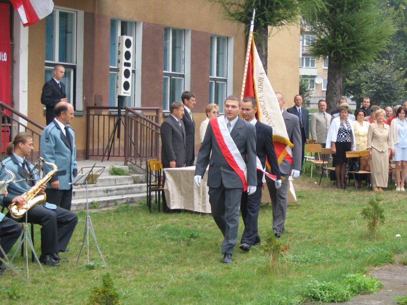 Rozpocz�cie roku szkolnego 2004/2005
 autor: ZST Kolno, LO Kolno, LP Kolno 