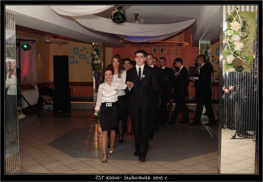 Studni�wka w ZST w Kolnie 2010 r.

 autor: ZST Kolno, LO Kolno, LP Kolno 