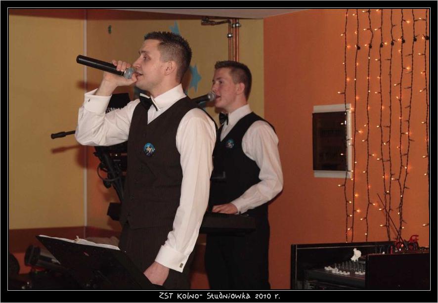 Studni�wka w ZST w Kolnie 2010 r.

 autor: ZST Kolno, LO Kolno, LP Kolno 