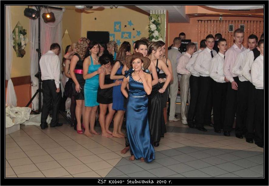 Studni�wka w ZST w Kolnie 2010 r.

 autor: ZST Kolno, LO Kolno, LP Kolno 