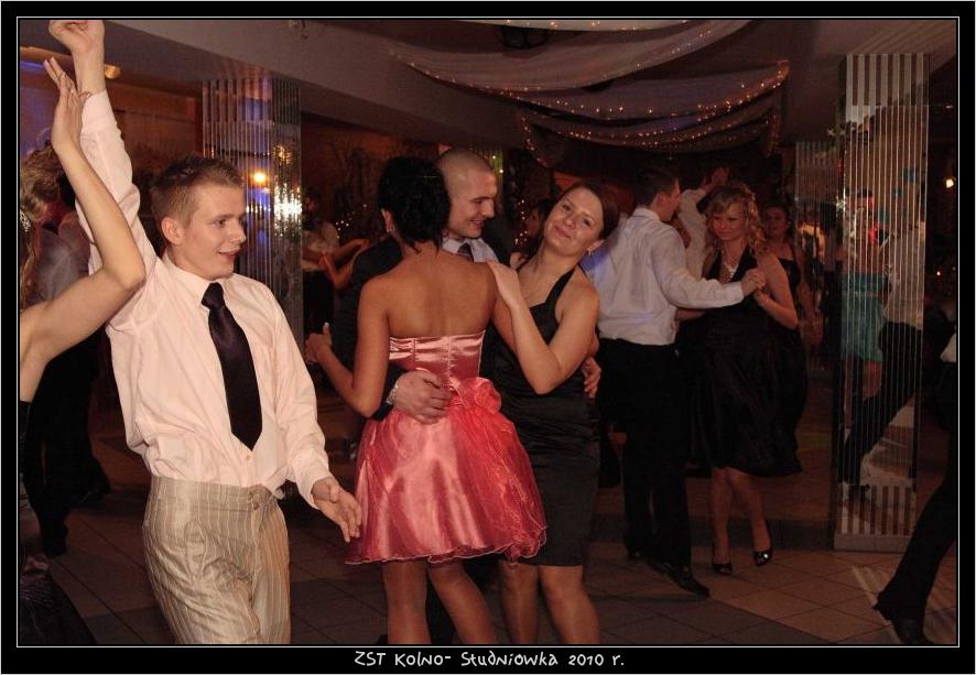 Studni�wka w ZST w Kolnie 2010 r.

 autor: ZST Kolno, LO Kolno, LP Kolno 