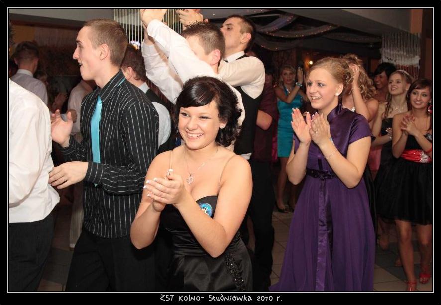 Studni�wka w ZST w Kolnie 2010 r.

 autor: ZST Kolno, LO Kolno, LP Kolno 