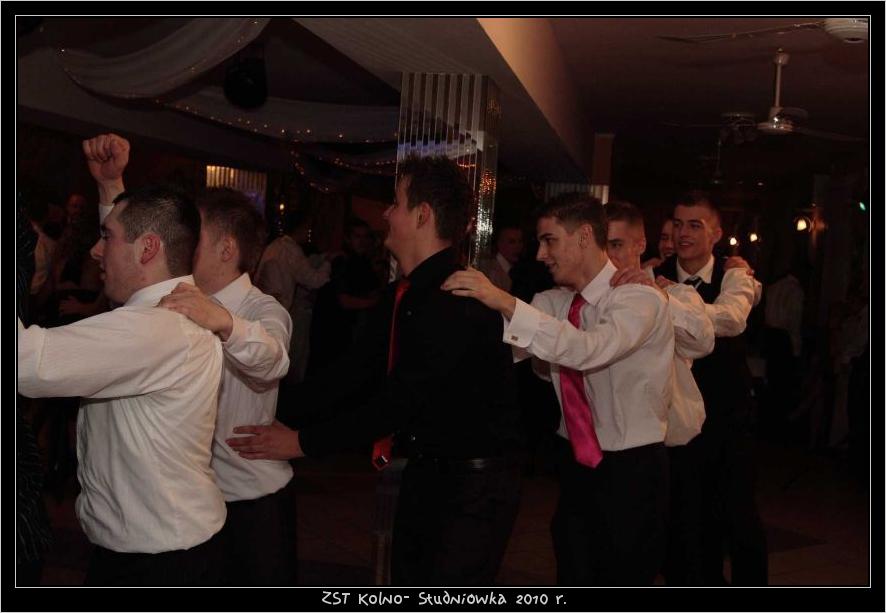 Studni�wka w ZST w Kolnie 2010 r.

 autor: ZST Kolno, LO Kolno, LP Kolno 