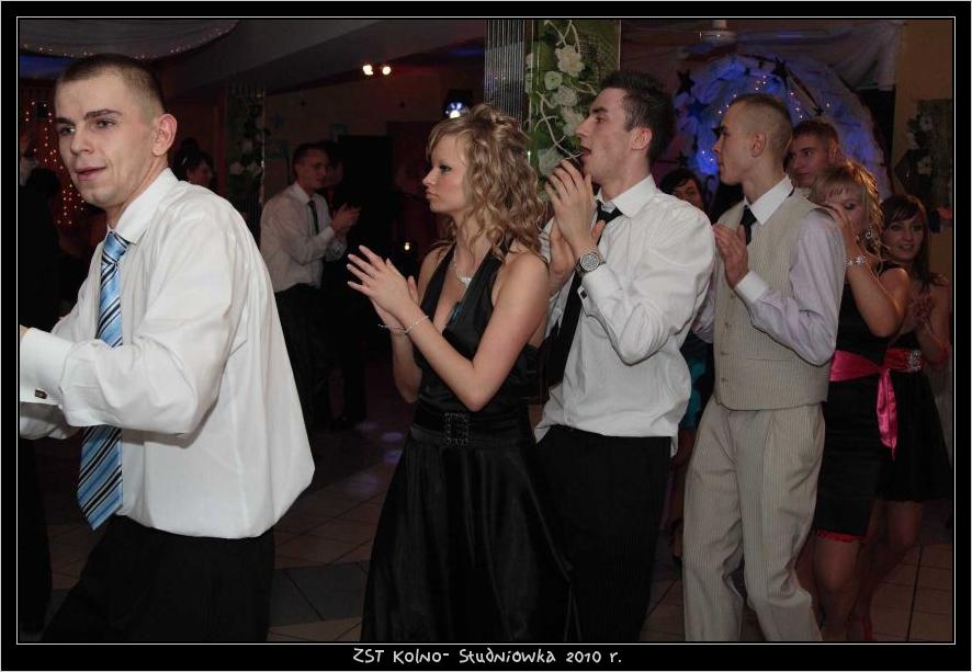 Studni�wka w ZST w Kolnie 2010 r.

 autor: ZST Kolno, LO Kolno, LP Kolno 