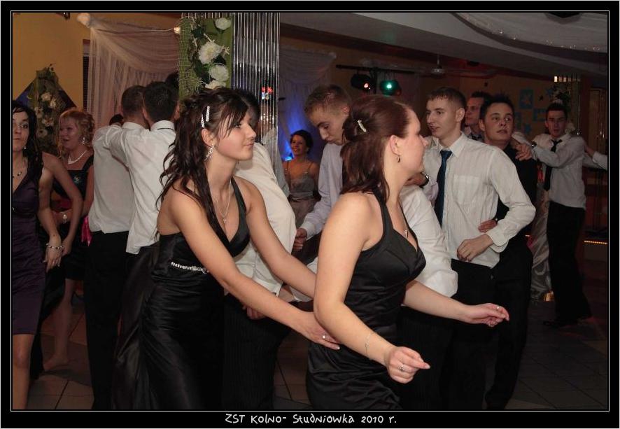 Studni�wka w ZST w Kolnie 2010 r.

 autor: ZST Kolno, LO Kolno, LP Kolno 