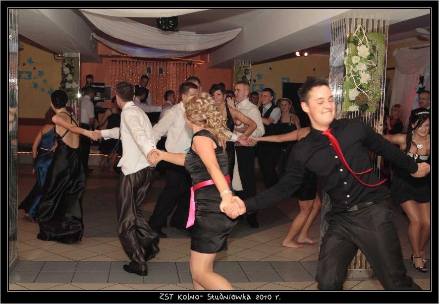 Studni�wka w ZST w Kolnie 2010 r.

 autor: ZST Kolno, LO Kolno, LP Kolno 