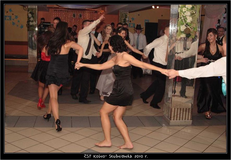 Studni�wka w ZST w Kolnie 2010 r.

 autor: ZST Kolno, LO Kolno, LP Kolno 