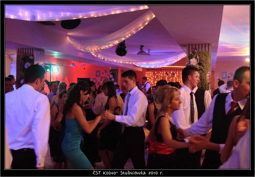 Studni�wka w ZST w Kolnie 2010 r.

 autor: ZST Kolno, LO Kolno, LP Kolno 