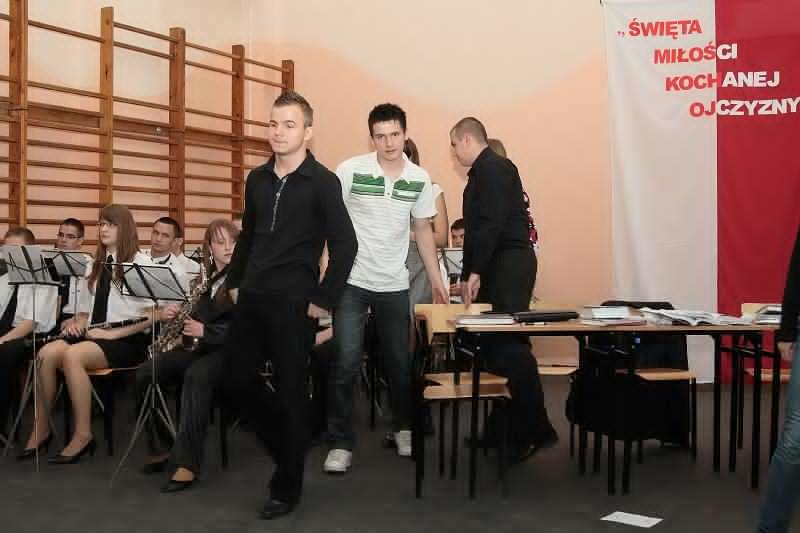 Uroczysto�� 3 Maja- ZST Kolno
 autor: ZST Kolno, LO Kolno, LP Kolno 