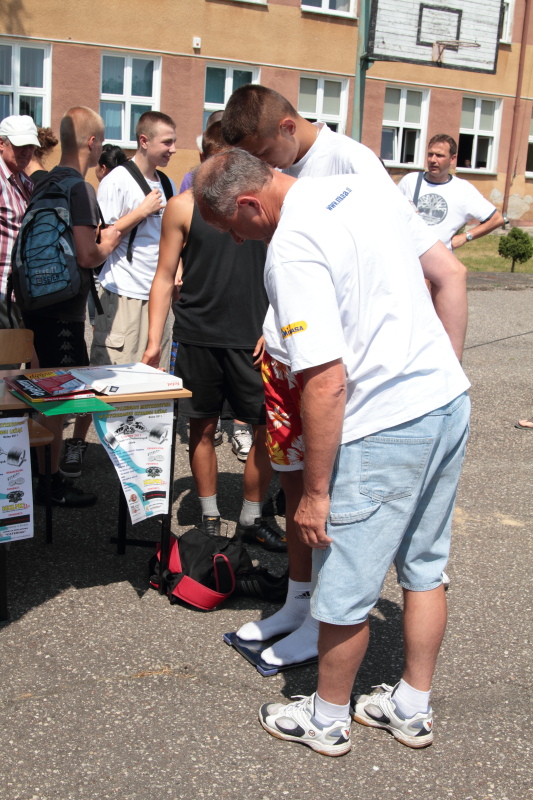 III Mi�dzyszkolne Mistrzostwa w Wyciskaniu Sztangi Le��c autor: ZST Kolno, LO Kolno, LP Kolno 