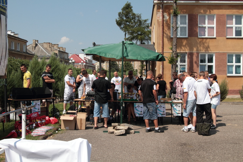 III Mi�dzyszkolne Mistrzostwa w Wyciskaniu Sztangi Le��c autor: ZST Kolno, LO Kolno, LP Kolno 