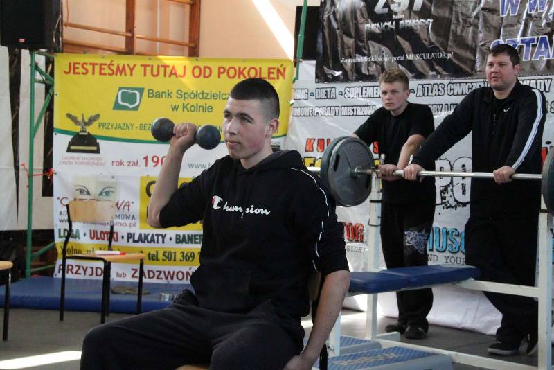 IV Mi�dzyszkolne Mistrzostwa w Wyciskaniu Sztangi Le��c 2012 autor: ZST Kolno, LO Kolno, LP Kolno 