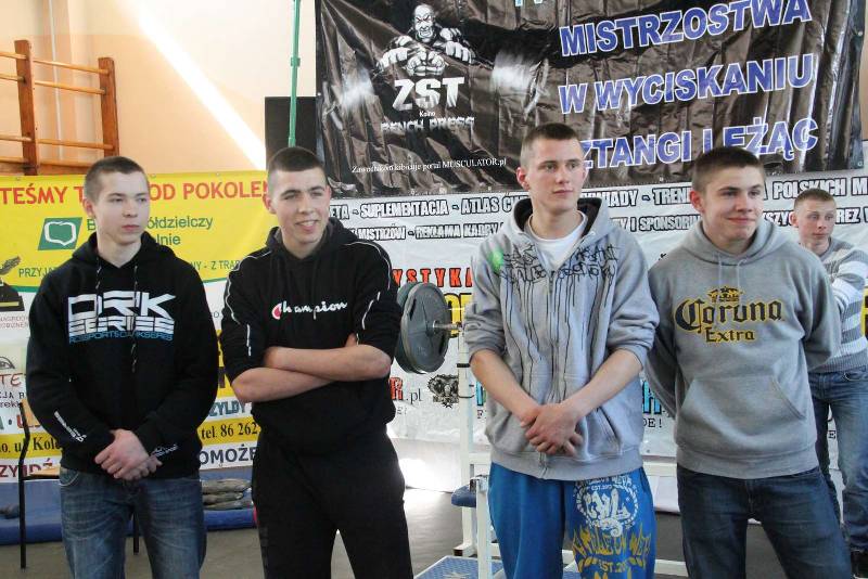 IV Mi�dzyszkolne Mistrzostwa w Wyciskaniu Sztangi Le��c 2012 autor: ZST Kolno, LO Kolno, LP Kolno 